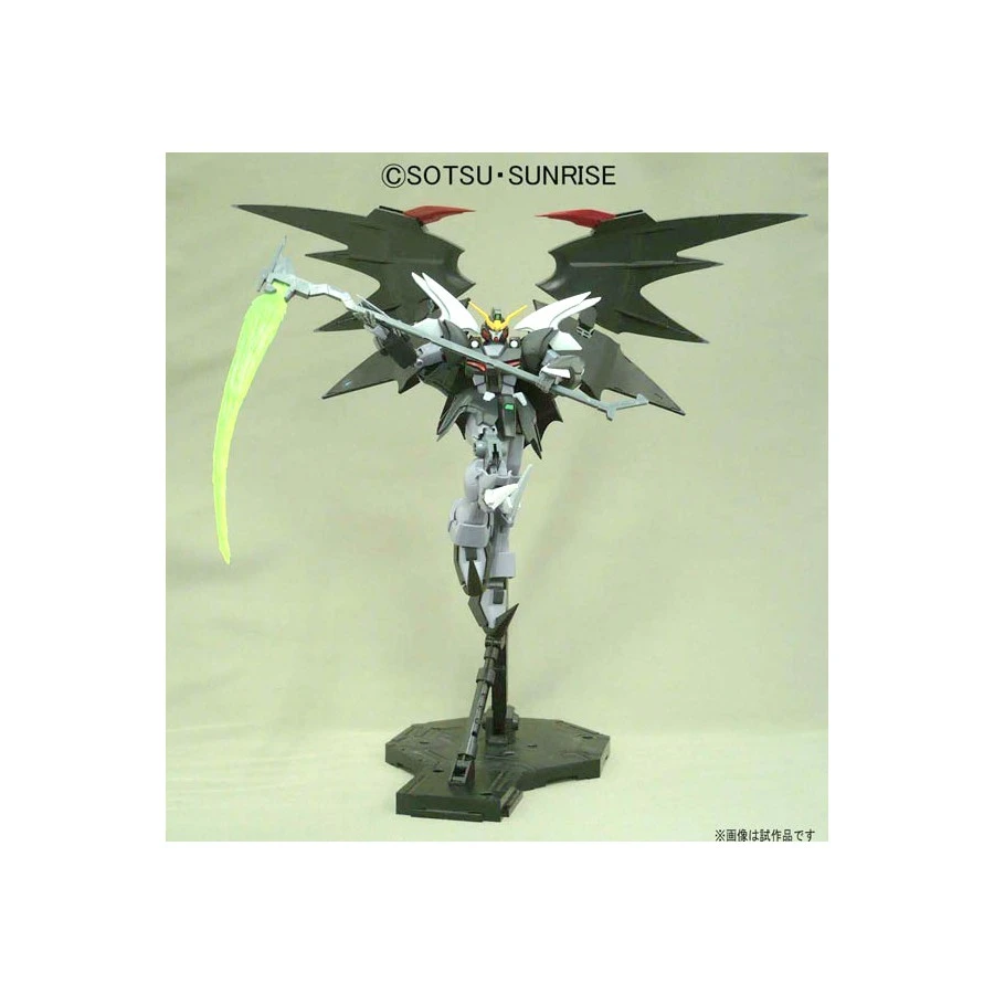 Bandai Master Grade MG 1/100 Mobile Suit Gundam XXXG-01D2 Gundam Deathscythe Hell EW Version 2 Bandai Master Grade MG 1/100 Mobile Suit Gundam XXXG-01D2 Gundam Deathscythe Hell EW Version - immagine 2