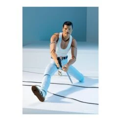 Bandai S.H. Figuarts The Queen Freddie Mercury Live Aid 1985 -Negozio JapanWorld economico bandai sh figuarts the queen freddie mercury live aid 1985 3